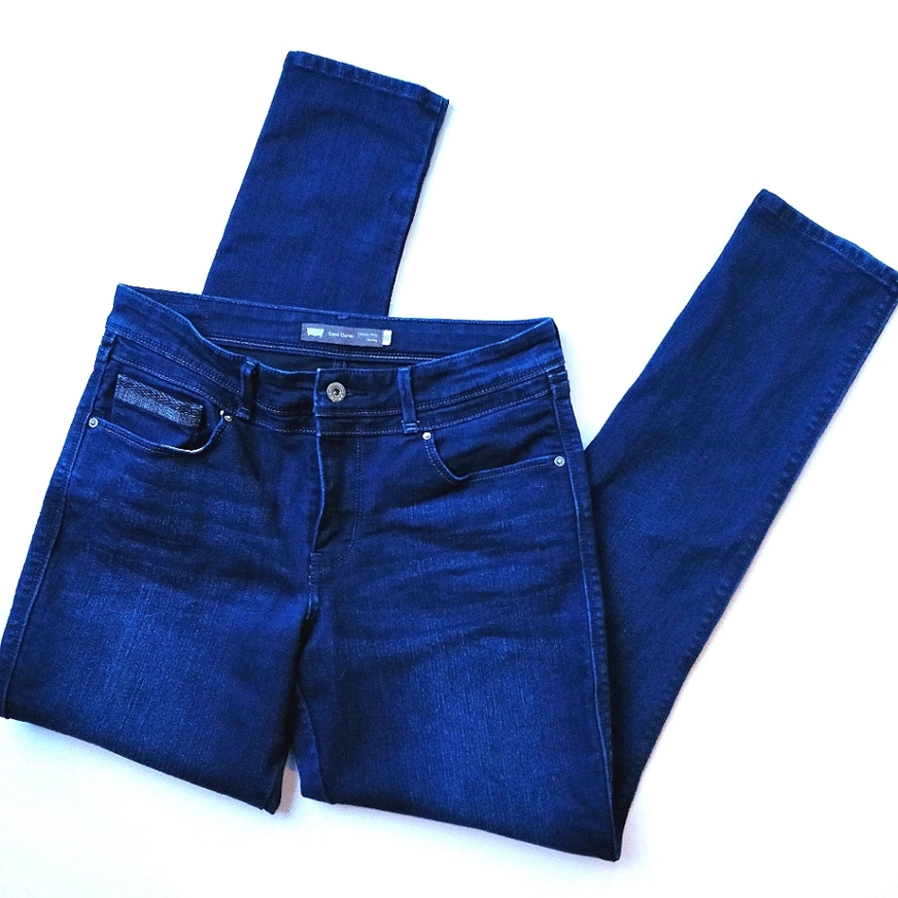 Levi's Demi Curvy Classic Rise sz 30